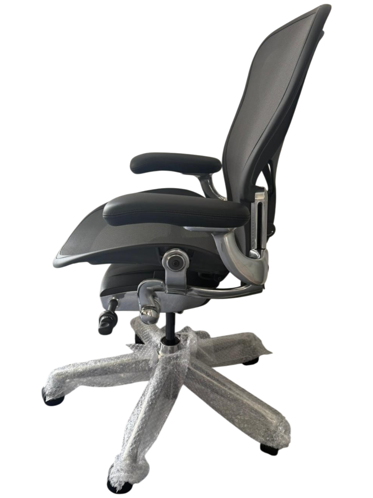 Herman Miller Aeron Remastered Polished Aluminium